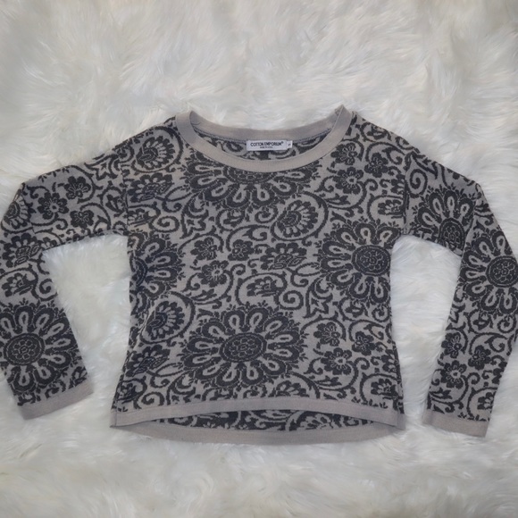 Cotton Emporium Print Cropped Sweater - Picture 7 of 10